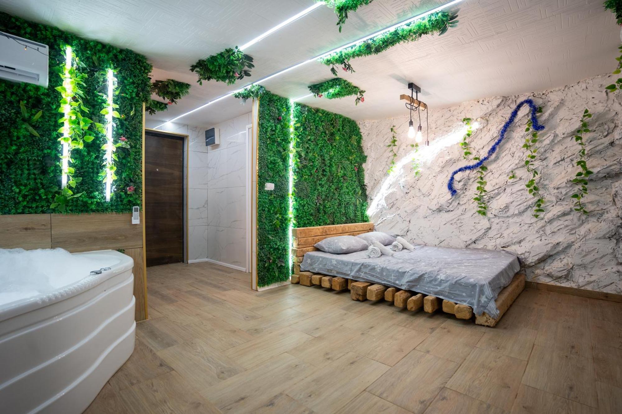 Cozy Sauna & Jacuzzi Apartment